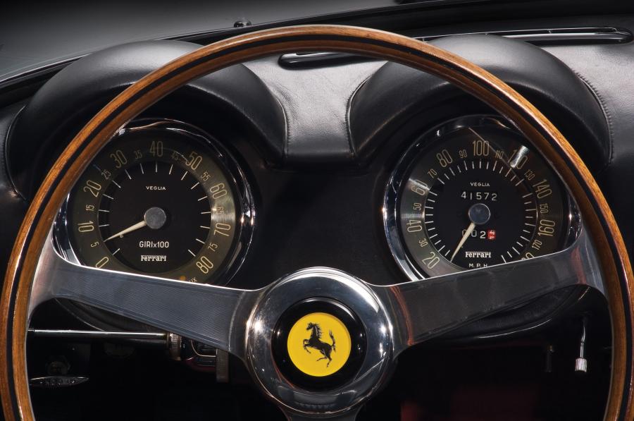 Панель приборов Ferrari California Spyder 1961 года  (фото 6 из 9)